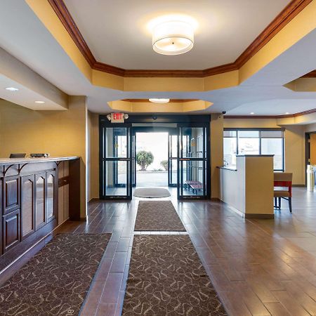 Comfort Suites South Haven Near I-96 Exteriér fotografie