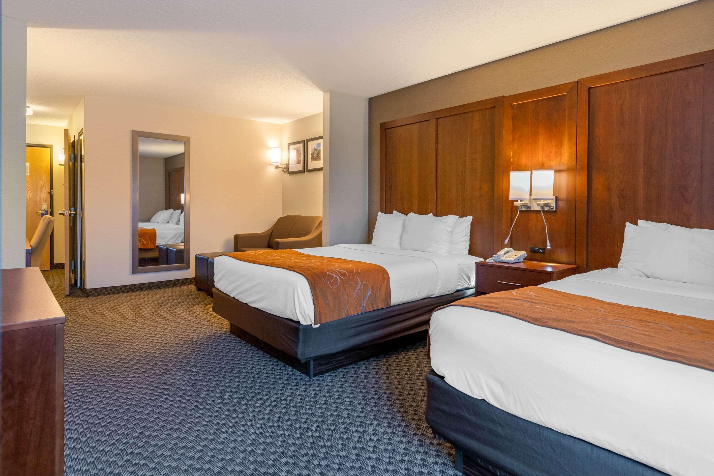 Comfort Suites South Haven Near I-96 Exteriér fotografie