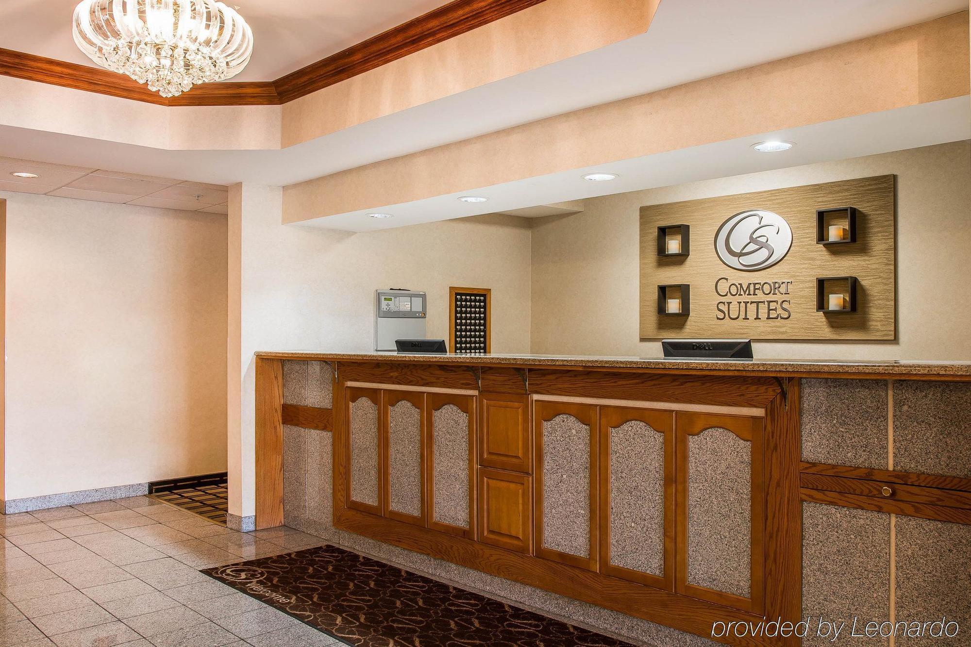 Comfort Suites South Haven Near I-96 Exteriér fotografie