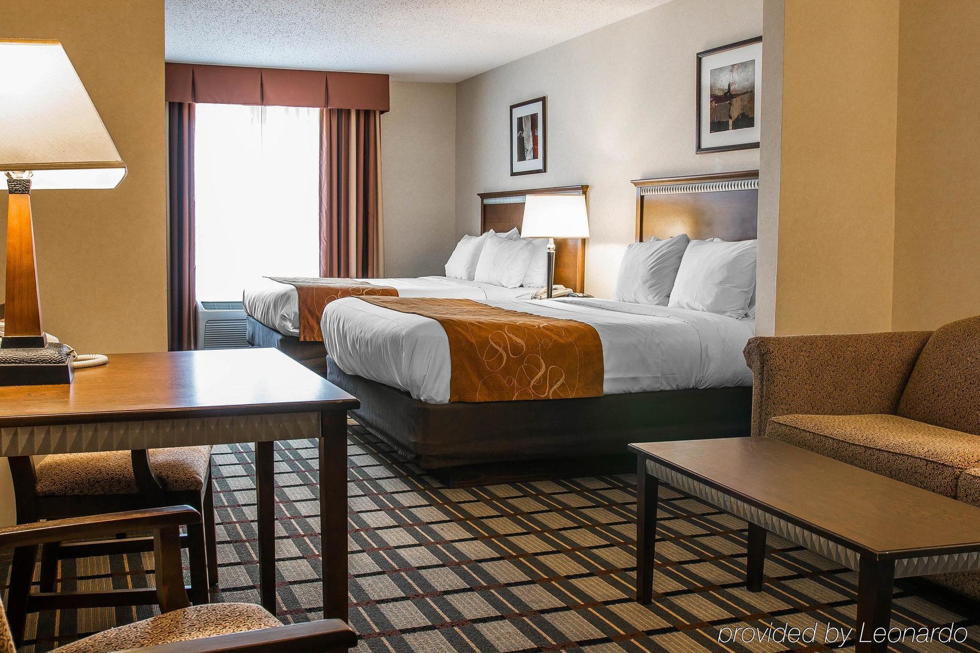 Comfort Suites South Haven Near I-96 Exteriér fotografie
