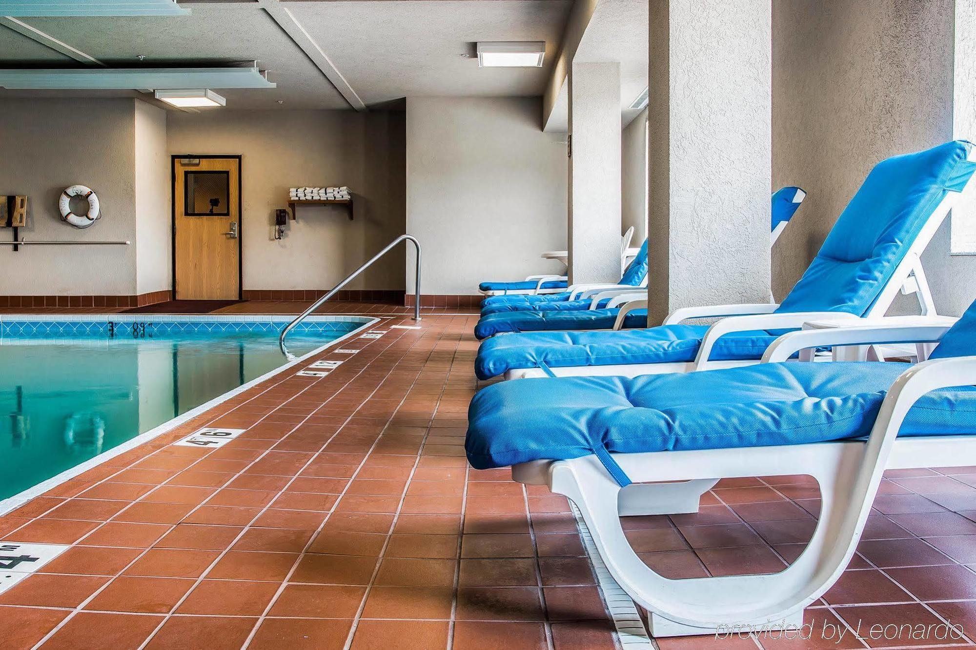 Comfort Suites South Haven Near I-96 Exteriér fotografie