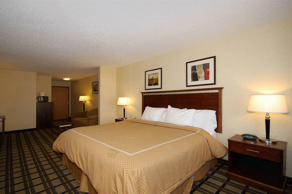 Comfort Suites South Haven Near I-96 Exteriér fotografie